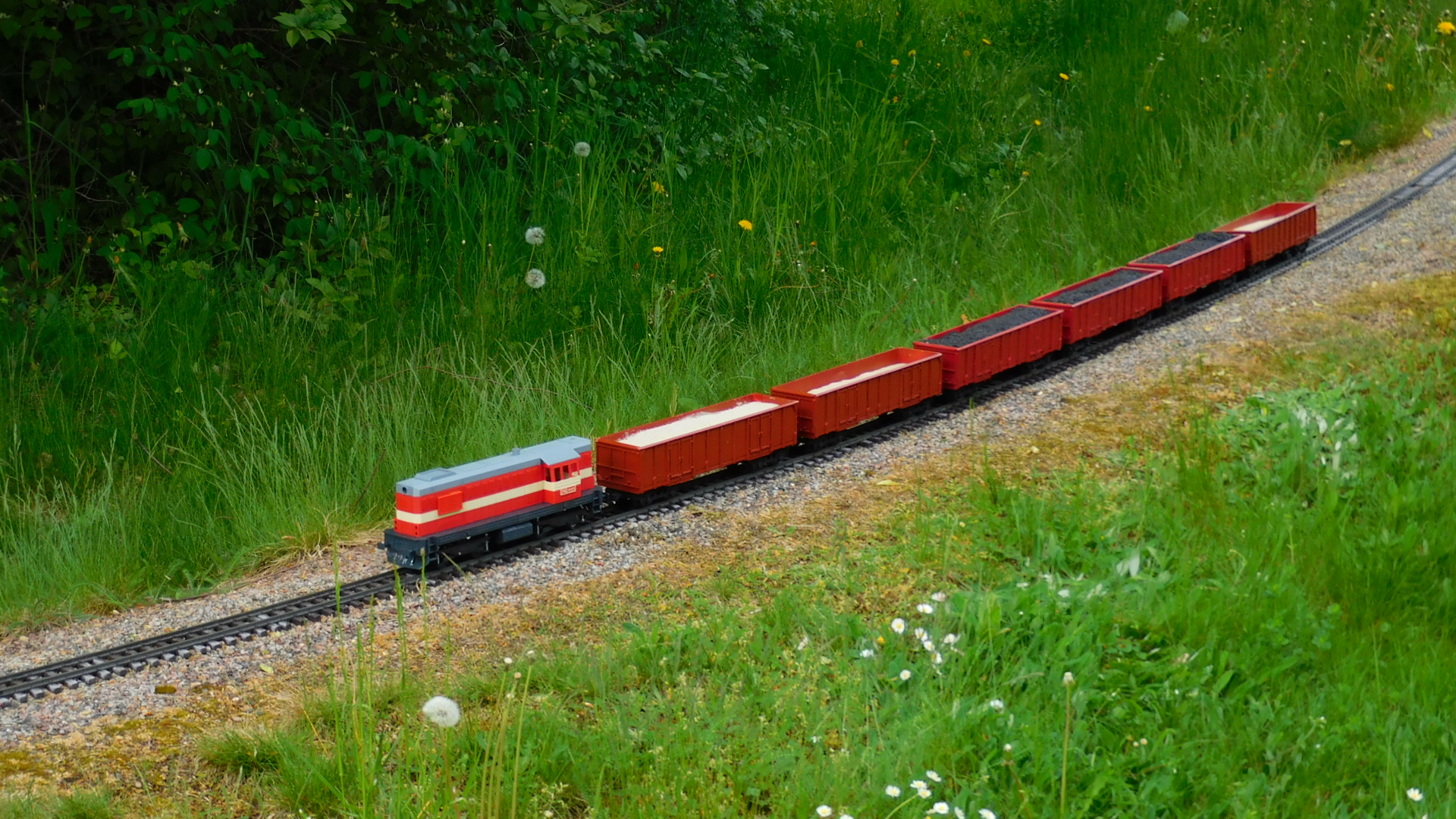 Test nové lokomotivy T742 na setkání v Lichtensteinu, květen 2025
